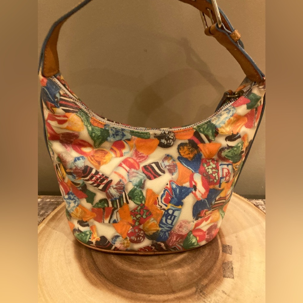 Dooney and Bourke Y2K Candy Bucket Bag on Off White HOBO Rare Hard‎ To Find - Picture 6 of 11